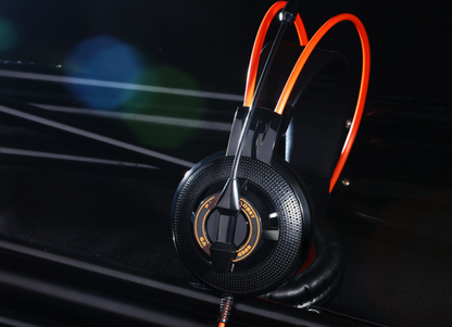 G925 Over-Ear Noise-Canceling Headphones for PC