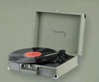 Tragbarer Bluetooth-Plattenspieler mit Vintage-Koffer