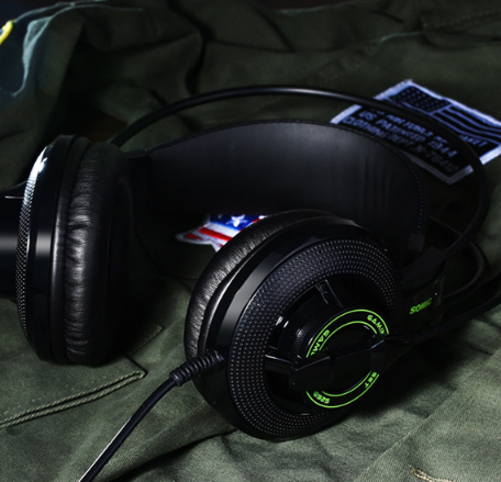 G925 Over-Ear Noise-Canceling Headphones for PC